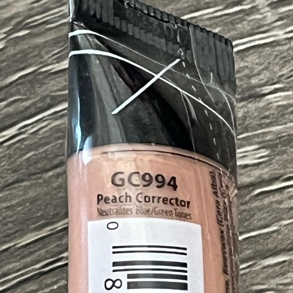 L.A. Girl PRO.Conceal HD.high-definition concealer GC994 Peach Corrector - Picture 4 of 4